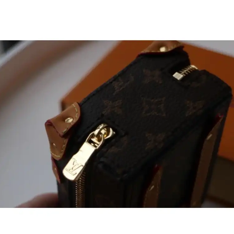 Fashion Reps 2101SH0027 LV Bags 0507